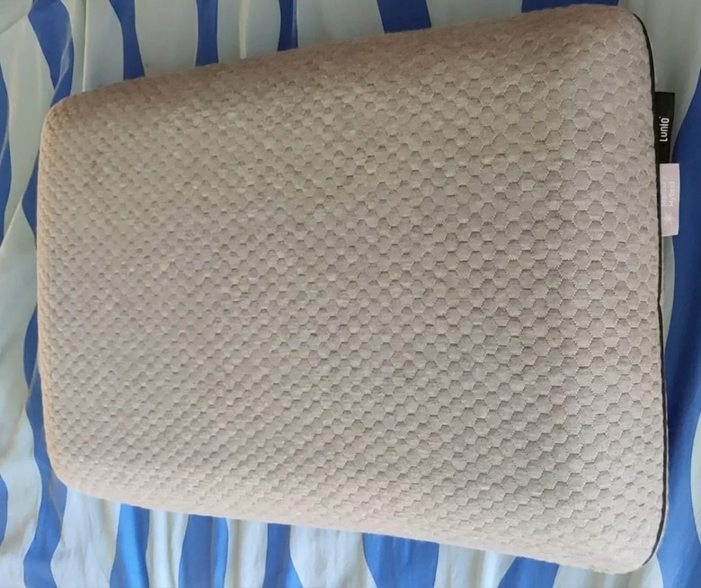 台灣真的又濕又悶...床墊泛黃怎麼辦?