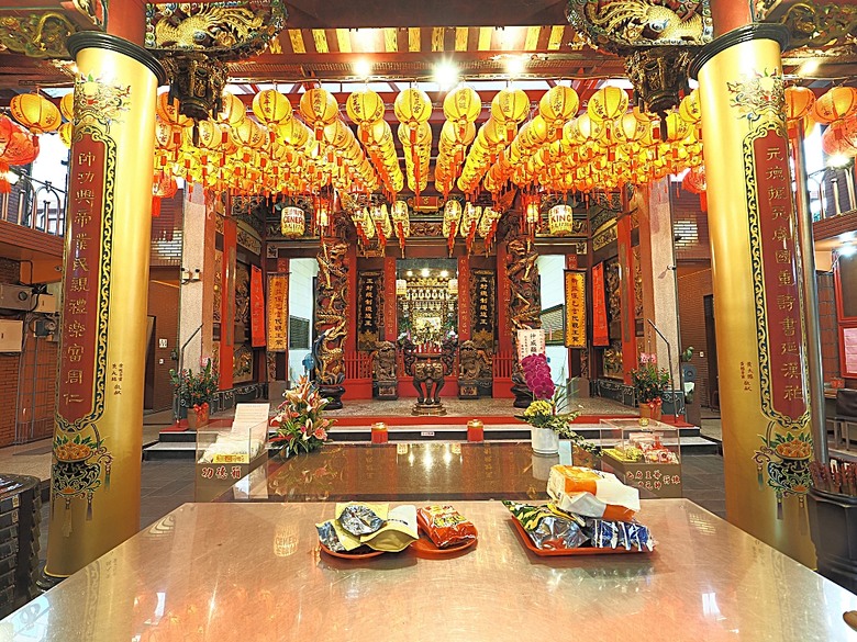 帶領探訪新莊故事 之 2025潮盛新莊活動 —《廟街:眾神連線》集章散策 與 《祭典中的ㄈㄨˊ碼》特展