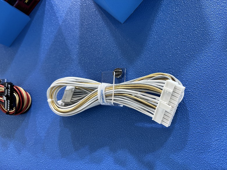 點我看大圖 杜甫遊記:Computex 2025(下)MONTECH/LianLi/darkFlash/Cougar/DeepCool/iRocks/TT/VK