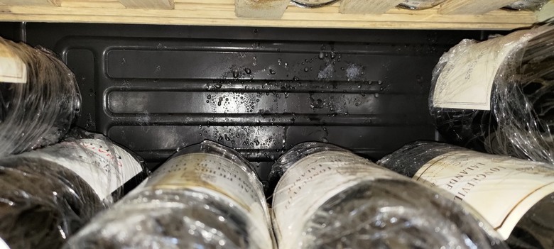 我家酒櫃漏水，酒都遭殃!!……怎麼辦?