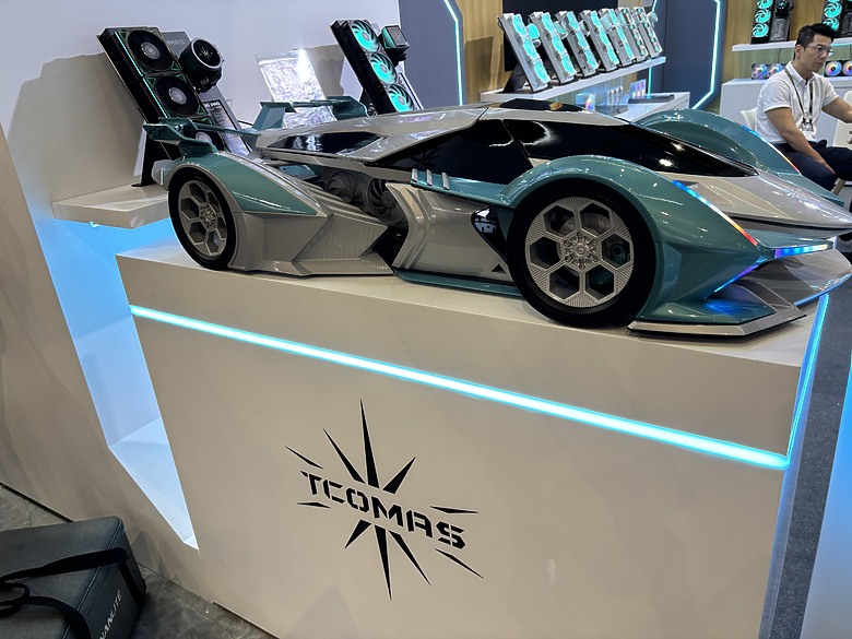 點我看大圖 杜甫遊記:Computex 2025(下)MONTECH/LianLi/darkFlash/Cougar/DeepCool/iRocks/TT/VK