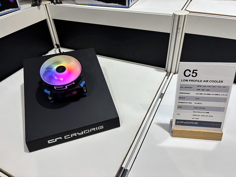 點我看大圖 杜甫遊記:Computex 2025(下)MONTECH/LianLi/darkFlash/Cougar/DeepCool/iRocks/TT/VK