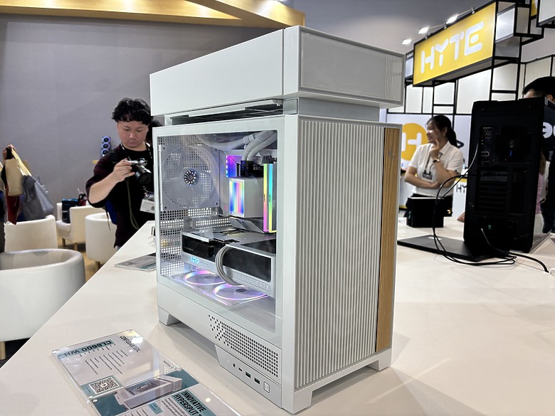 點我看大圖 杜甫遊記:Computex 2025(下)MONTECH/LianLi/darkFlash/Cougar/DeepCool/iRocks/TT/VK