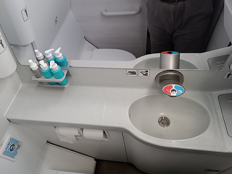 中越峴港自助旅行之景點簡述與交通攻略 — 華航CI787+CI790班機、峴港機場入出境、當地包車接送與Grab — 2025年越南峴港、會安、美山、順化、巴拿山太陽世界六日歷史文化及遊樂園之旅 — 「楔子」
