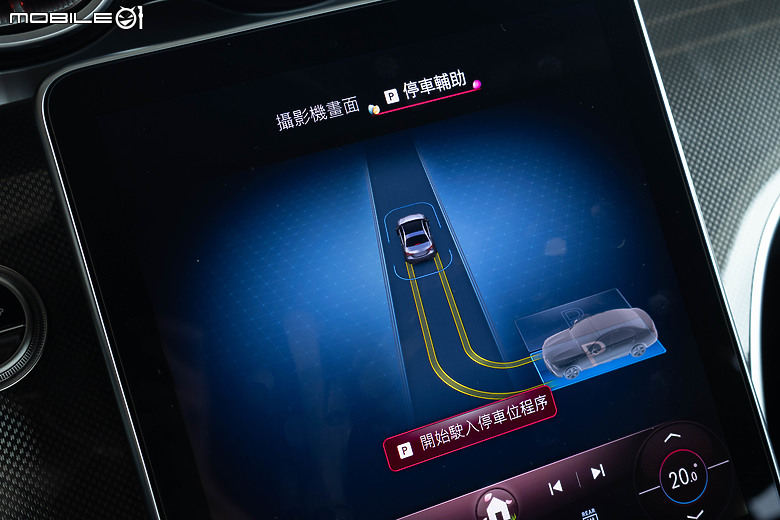 Mercedes-Benz C 200 新年式試駕｜人生進階首選，新年式還有柏林之音加持！