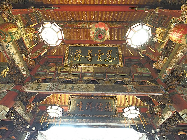 帶領探訪新莊故事 之 2025潮盛新莊活動 —《廟街：眾神連線》集章散策 與 《祭典中的ㄈㄨˊ碼》特展