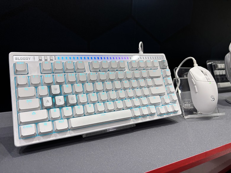 點我看大圖 杜甫遊記:Computex 2025(下)MONTECH/LianLi/darkFlash/Cougar/DeepCool/iRocks/TT/VK