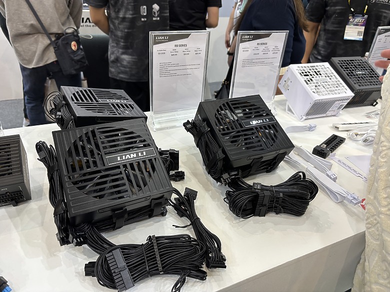 點我看大圖 杜甫遊記:Computex 2025(下)MONTECH/LianLi/darkFlash/Cougar/DeepCool/iRocks/TT/VK