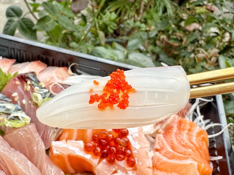 超隱密的生魚片,有許多特殊魚種的生魚片,新鮮、甘甜又超值