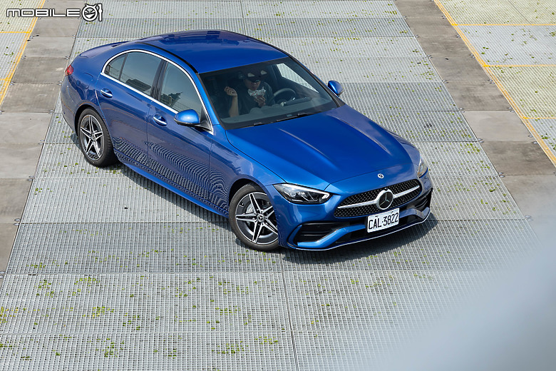 Mercedes-Benz C 200 新年式試駕|人生進階首選,新年式還有柏林之音加持!