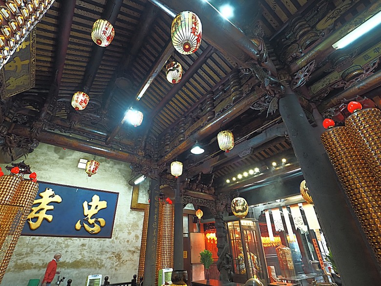 帶領探訪新莊故事 之 2025潮盛新莊活動 —《廟街：眾神連線》集章散策 與 《祭典中的ㄈㄨˊ碼》特展