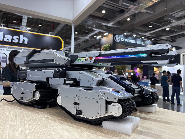 點我看大圖 杜甫遊記:Computex 2025(下)MONTECH/LianLi/darkFlash/Cougar/DeepCool/iRocks/TT/VK