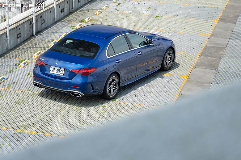 Mercedes-Benz C 200 新年式試駕|人生進階首選,新年式還有柏林之音加持!