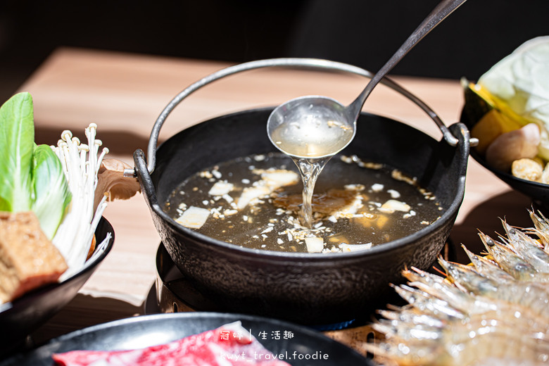 點我看大圖 超大蛤蠣免費吃!海鮮控老饕大推雙人屠蝦計畫鍋,多款飲料暢飲飯麵吃到飽,中和晚餐宵夜推薦_2025菜單 – 冠婷生活趣