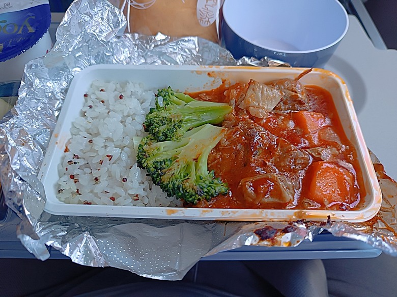 中越峴港自助旅行之景點簡述與交通攻略 — 華航CI787+CI790班機、峴港機場入出境、當地包車接送與Grab — 2025年越南峴港、會安、美山、順化、巴拿山太陽世界六日歷史文化及遊樂園之旅 — 「楔子」
