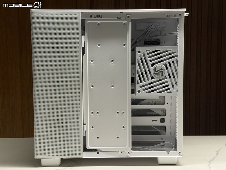 斜進風全景機殼!TT View 380 XL TG ARGB
