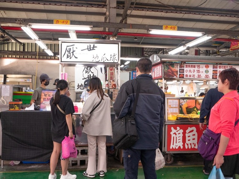 高雄最強地瓜球!經典口味創新融合 三色綜合口味一次滿足!