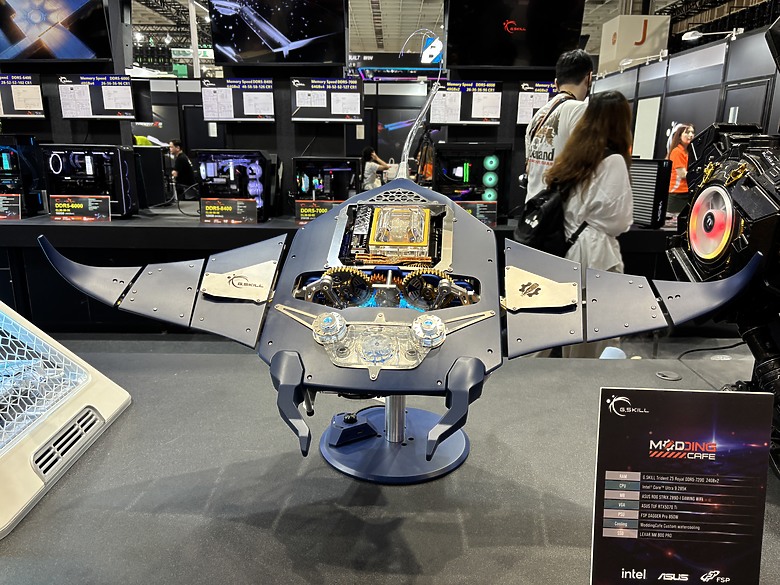 點我看大圖 杜甫遊記:Computex 2025(下)MONTECH/LianLi/darkFlash/Cougar/DeepCool/iRocks/TT/VK