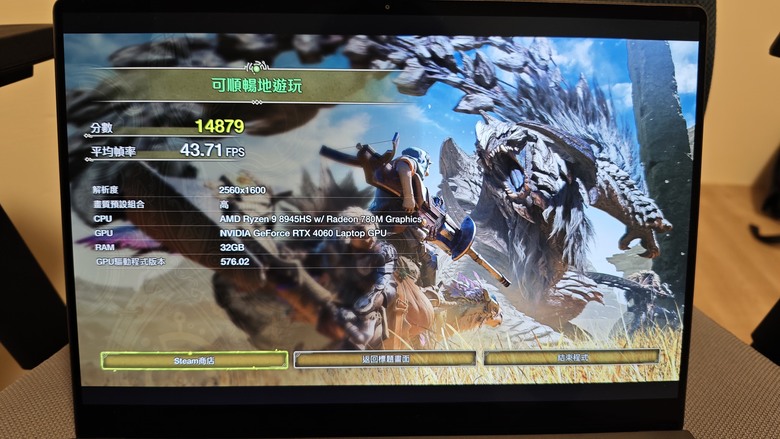 ASUS ROG Zephyrus G14 2025拿來打荒野