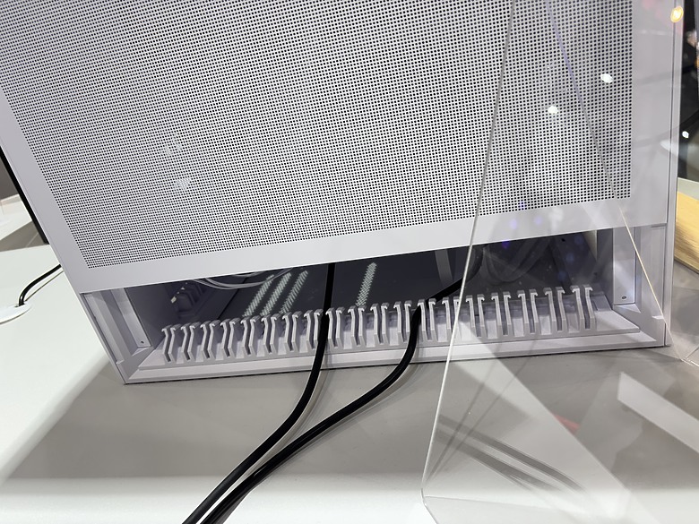 點我看大圖 杜甫遊記:Computex 2025(下)MONTECH/LianLi/darkFlash/Cougar/DeepCool/iRocks/TT/VK