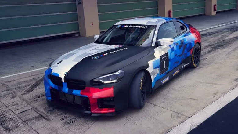BMW M2 賽車版「降格」改四缸?BMW:成本與入門考量是主因!