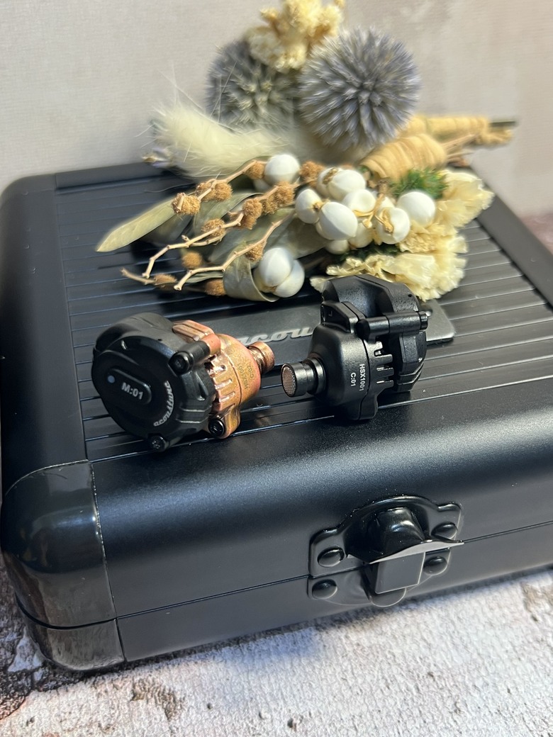 【心得】這個耳機就是迅啦!Acoustune HSX1001 Jin迅 真無線藍芽耳機 +C02黃銅腔體有線模組
