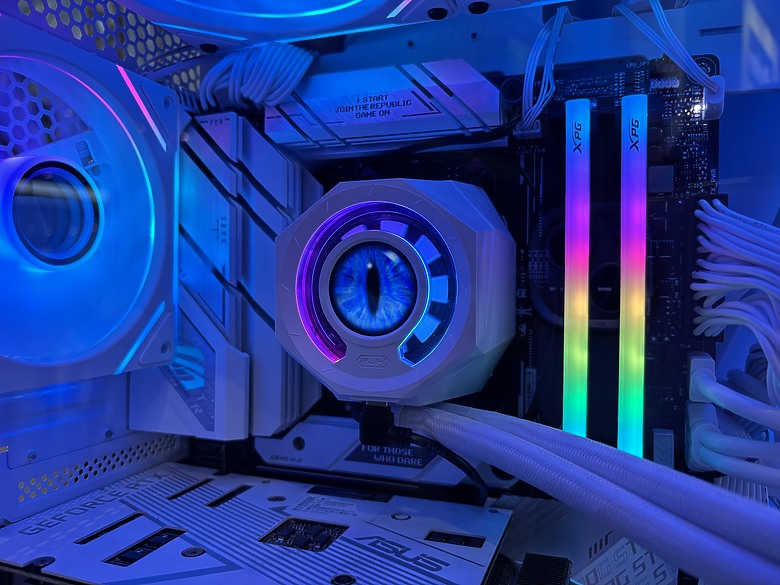 點我看大圖 杜甫遊記:Computex 2025(下)MONTECH/LianLi/darkFlash/Cougar/DeepCool/iRocks/TT/VK