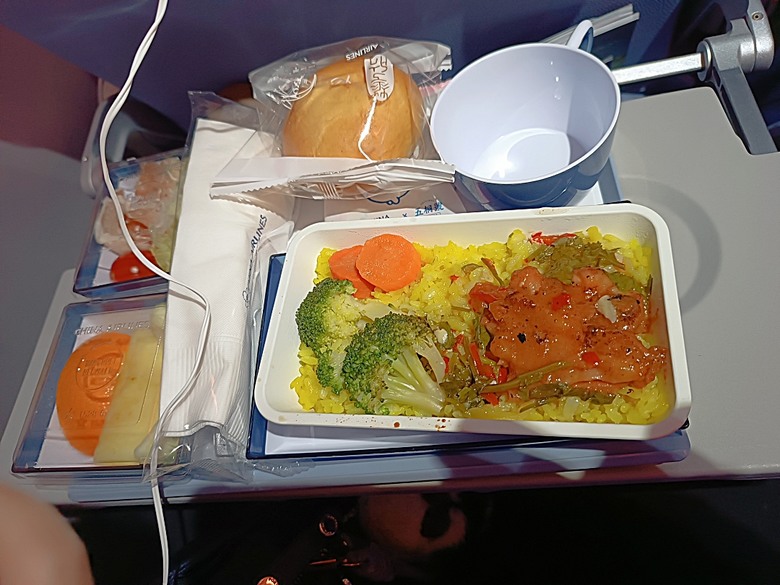 中越峴港自助旅行之景點簡述與交通攻略 — 華航CI787+CI790班機、峴港機場入出境、當地包車接送與Grab — 2025年越南峴港、會安、美山、順化、巴拿山太陽世界六日歷史文化及遊樂園之旅 — 「楔子」