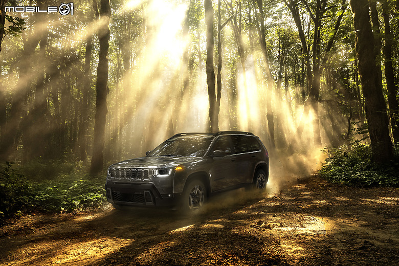 【海外新訊】Jeep Cherokee 第六代大改款搶先曝光,預告今年底正式登場!