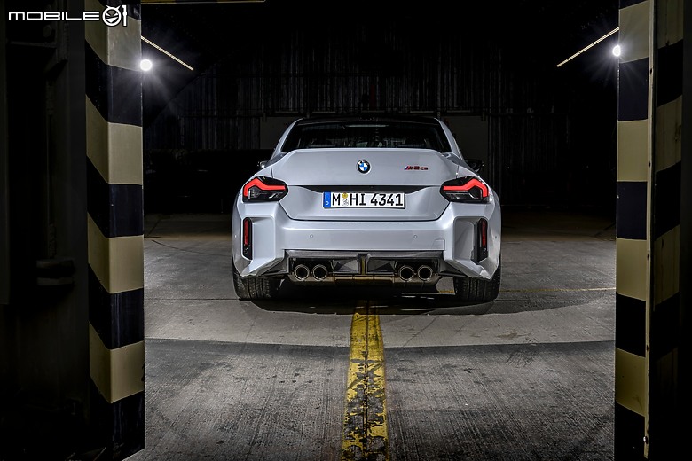 【海外新訊】BMW M2 CS 正式亮相,裡外全面強化戰力更極致!