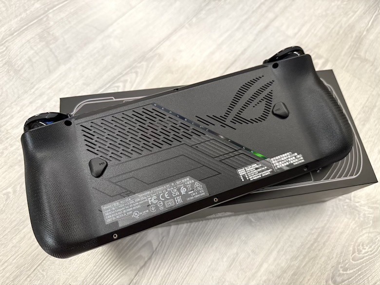 黑機就是王道! ASUS ROG ALLY X 心靈有感升級(?!)
