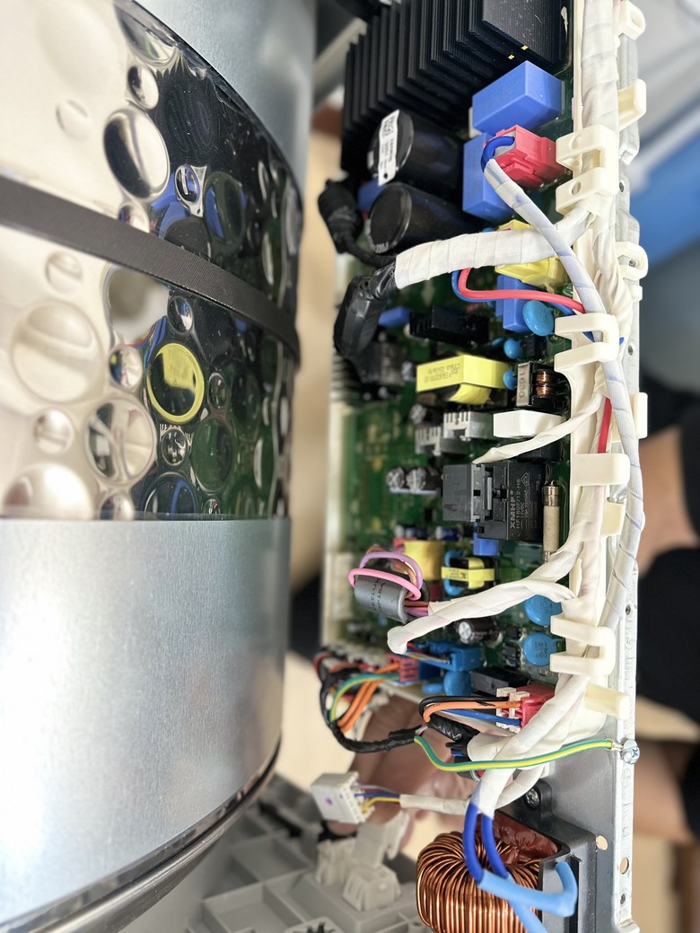 LG 尊榮保養服務初體驗丨維持衣物品質 延長乾衣機效能