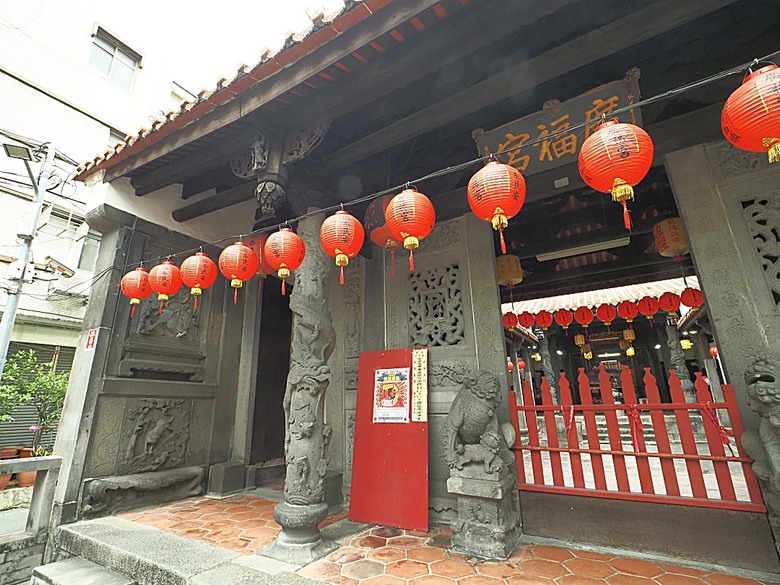帶領探訪新莊故事 之 2025潮盛新莊活動 —《廟街：眾神連線》集章散策 與 《祭典中的ㄈㄨˊ碼》特展