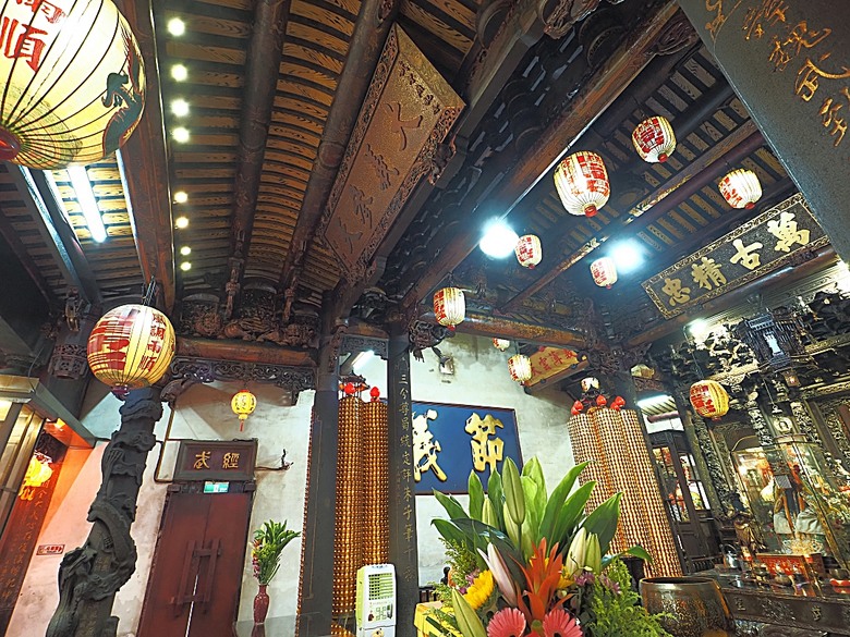 帶領探訪新莊故事 之 2025潮盛新莊活動 —《廟街：眾神連線》集章散策 與 《祭典中的ㄈㄨˊ碼》特展