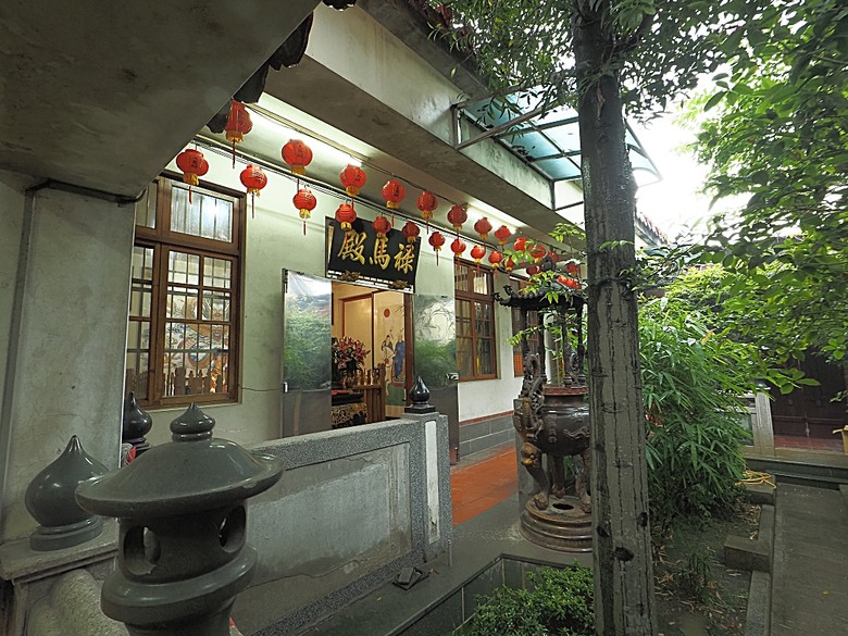 帶領探訪新莊故事 之 2025潮盛新莊活動 —《廟街:眾神連線》集章散策 與 《祭典中的ㄈㄨˊ碼》特展