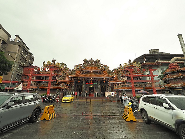 帶領探訪新莊故事 之 2025潮盛新莊活動 —《廟街:眾神連線》集章散策 與 《祭典中的ㄈㄨˊ碼》特展