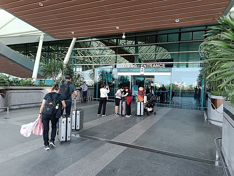 中越峴港自助旅行之景點簡述與交通攻略 — 華航CI787+CI790班機、峴港機場入出境、當地包車接送與Grab — 2025年越南峴港、會安、美山、順化、巴拿山太陽世界六日歷史文化及遊樂園之旅 — 「楔子」