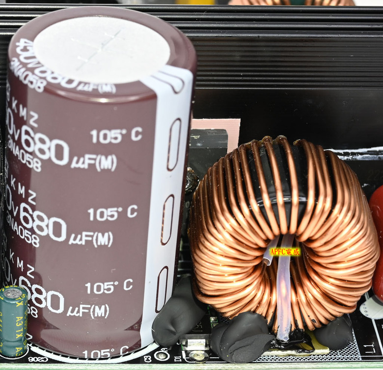 snake蛇吞象GAMER PRO+ 850W金牌全模組化電源開箱