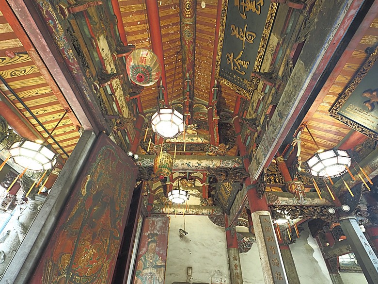 帶領探訪新莊故事 之 2025潮盛新莊活動 —《廟街：眾神連線》集章散策 與 《祭典中的ㄈㄨˊ碼》特展