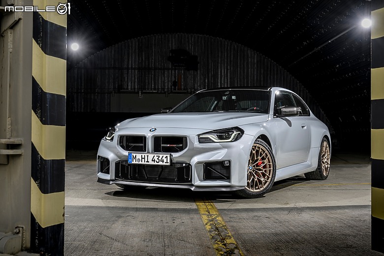 【海外新訊】BMW M2 CS 正式亮相,裡外全面強化戰力更極致!