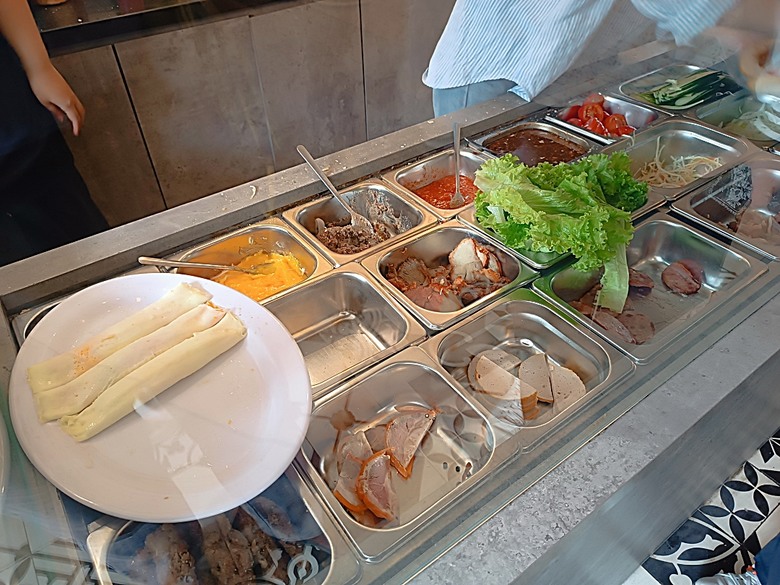中越峴港自助旅行之景點簡述與交通攻略 — 華航CI787+CI790班機、峴港機場入出境、當地包車接送與Grab — 2025年越南峴港、會安、美山、順化、巴拿山太陽世界六日歷史文化及遊樂園之旅 — 「楔子」