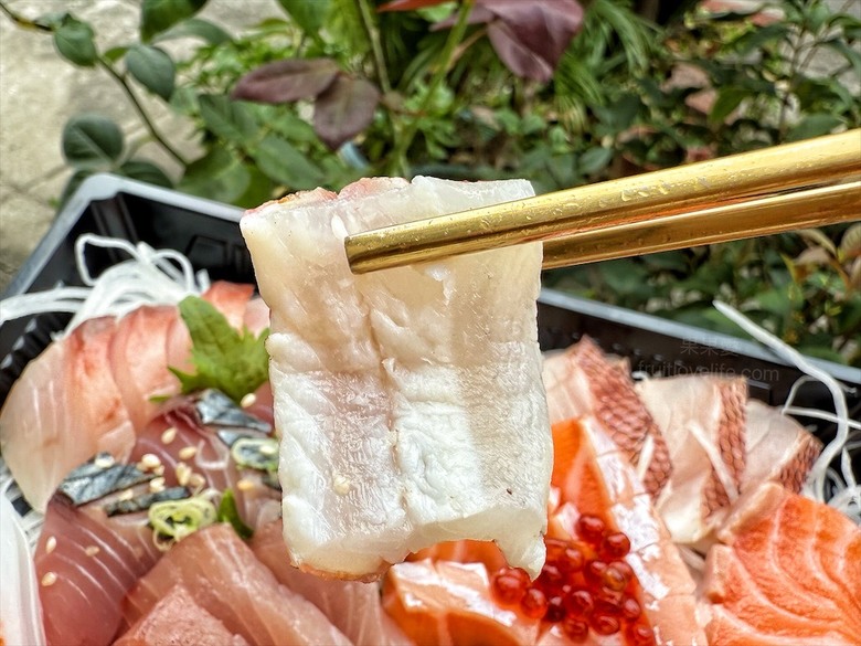 超隱密的生魚片,有許多特殊魚種的生魚片,新鮮、甘甜又超值