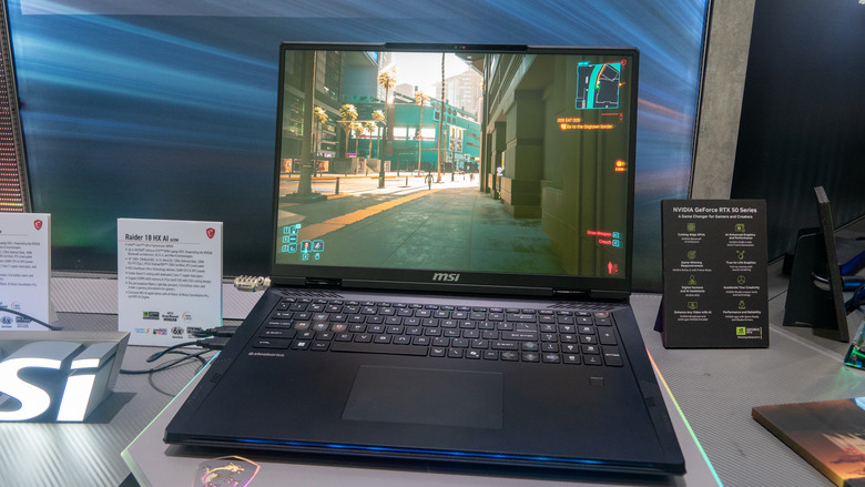 COMPUTEX 2025 MSI攤位筆電參觀分享