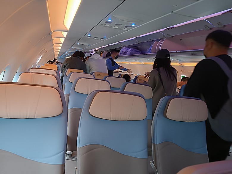中越峴港自助旅行之景點簡述與交通攻略 — 華航CI787+CI790班機、峴港機場入出境、當地包車接送與Grab — 2025年越南峴港、會安、美山、順化、巴拿山太陽世界六日歷史文化及遊樂園之旅 — 「楔子」