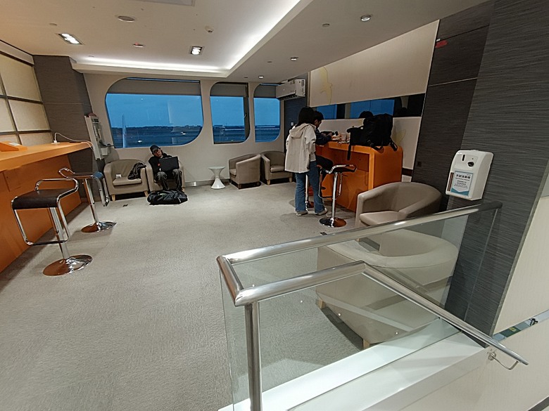中越峴港自助旅行之景點簡述與交通攻略 — 華航CI787+CI790班機、峴港機場入出境、當地包車接送與Grab — 2025年越南峴港、會安、美山、順化、巴拿山太陽世界六日歷史文化及遊樂園之旅 — 「楔子」