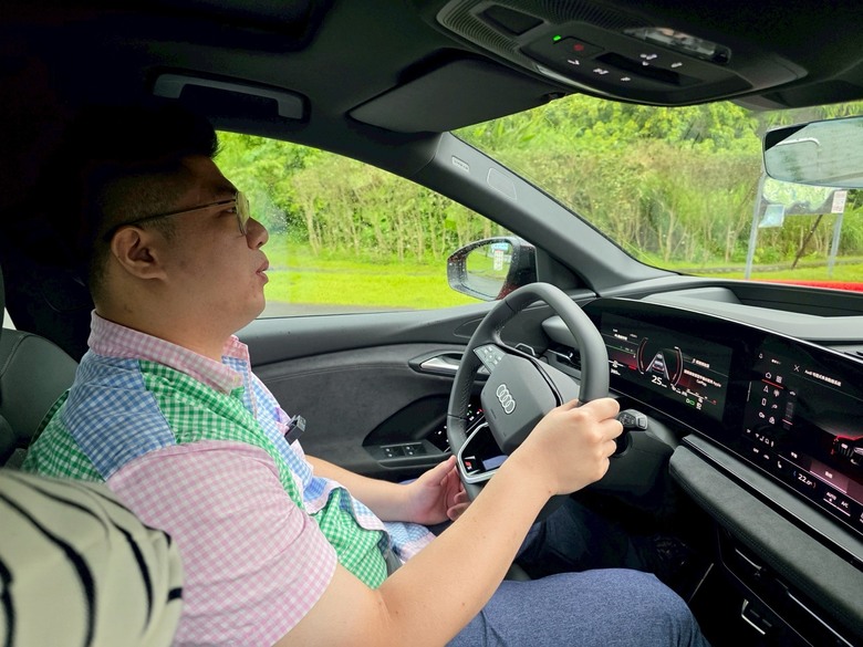 DDCAR ｜Audi SQ6 Q6 quattro e-tron 讓我們搭乘Q6的行車思緒