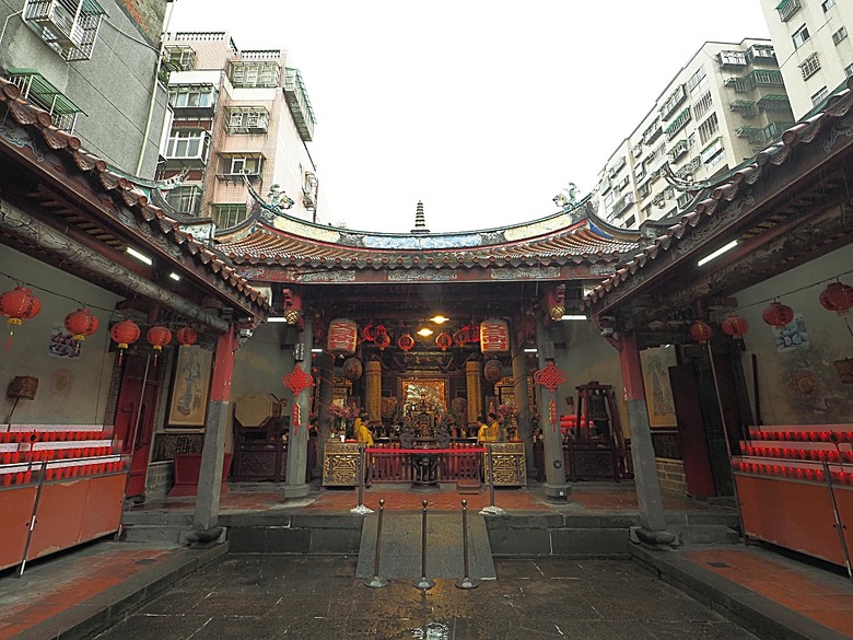 帶領探訪新莊故事 之 2025潮盛新莊活動 —《廟街:眾神連線》集章散策 與 《祭典中的ㄈㄨˊ碼》特展