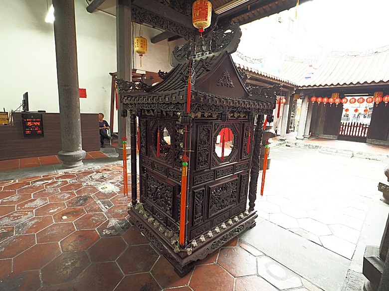 帶領探訪新莊故事 之 2025潮盛新莊活動 —《廟街：眾神連線》集章散策 與 《祭典中的ㄈㄨˊ碼》特展
