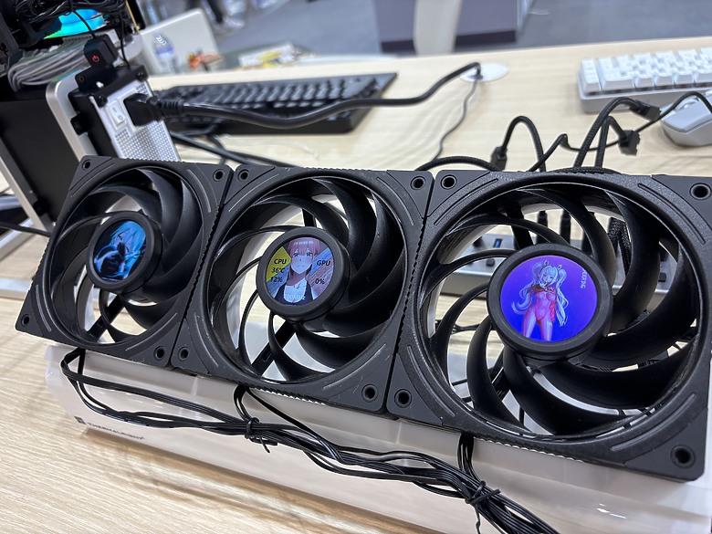 點我看大圖 杜甫遊記:Computex 2025(下)MONTECH/LianLi/darkFlash/Cougar/DeepCool/iRocks/TT/VK