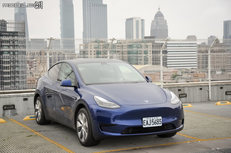 Tesla Model Y Long Range 首發版上海試駕|各項表現有感升級、準備預約電車銷售冠軍!